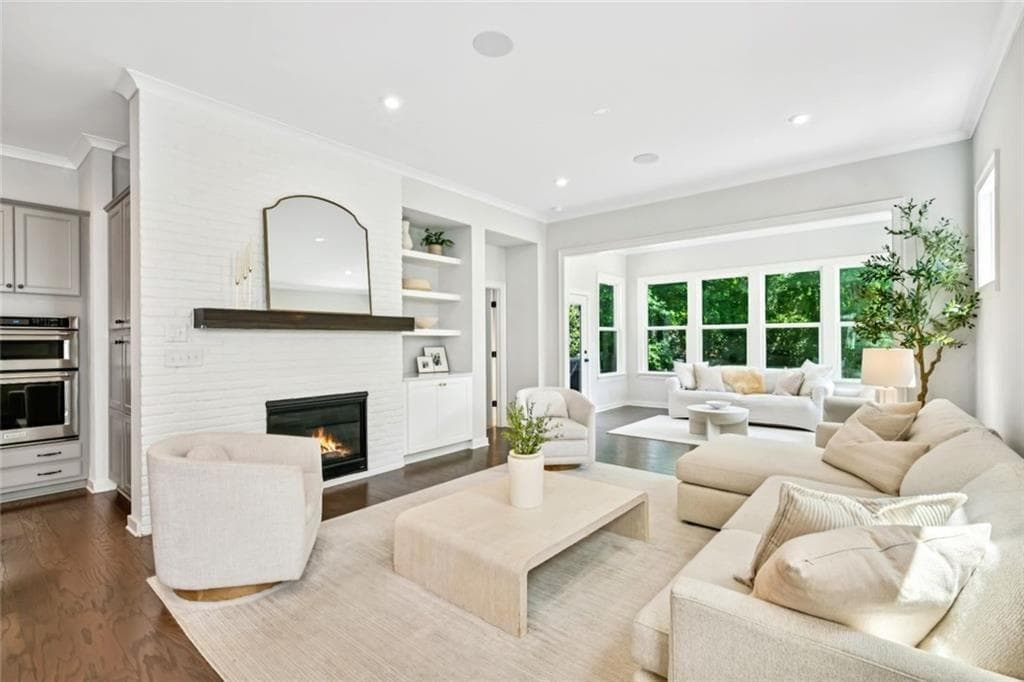 4 bedroom, 4 bathroom, 2,915 sq ft single family residence under contract at 1229 Hampton Park Road, Decatur, GA 30033 — photo 6