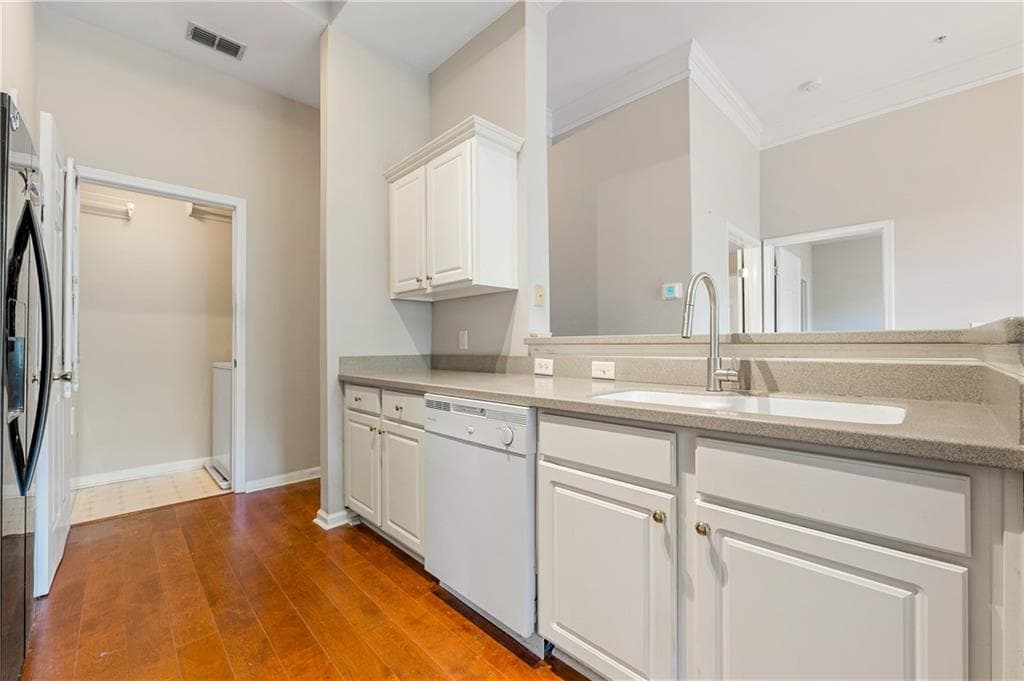 2 bedroom, 2 bathroom, 1,130 sq ft condominium for sale at 2700 Pine Tree Road 1308, Atlanta, GA 30324 — photo 10