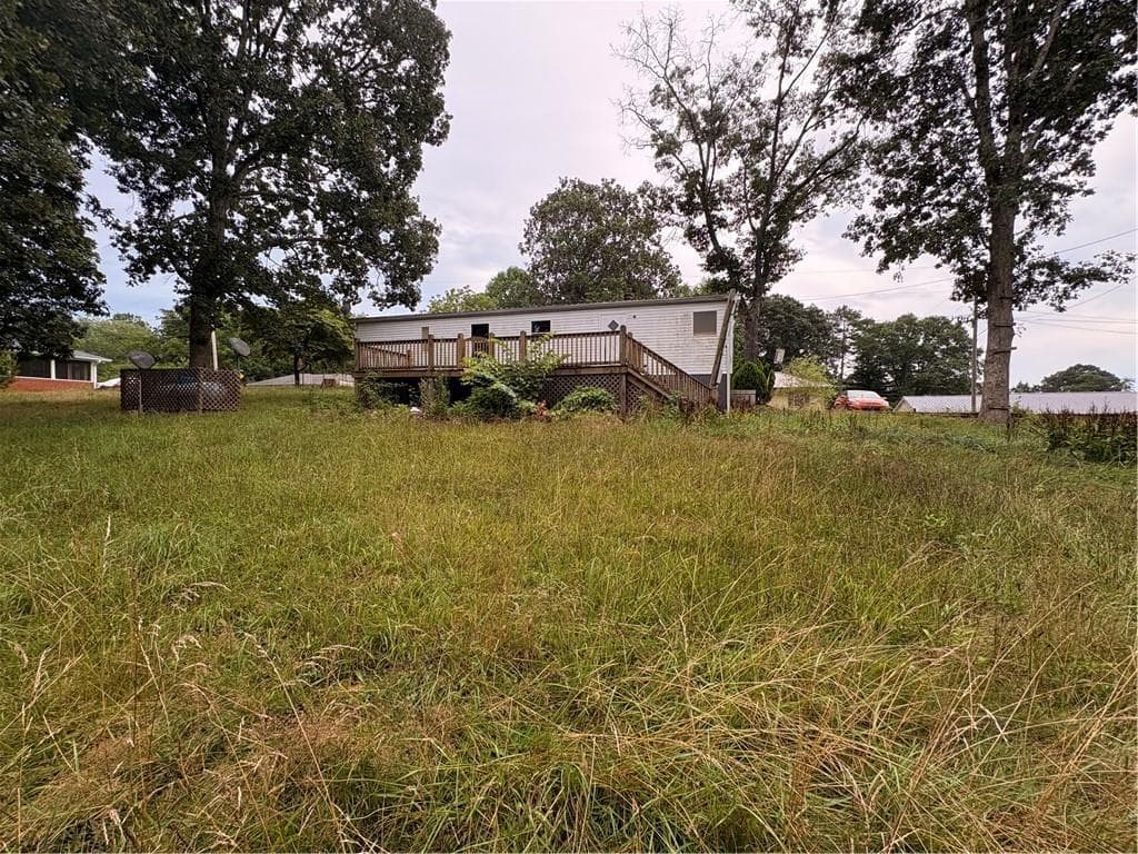 3 bedroom, 2 bathroom, 1,248 sq ft single family residence for sale at 71 Elm Street, Blue Ridge, GA 30513 — photo 2