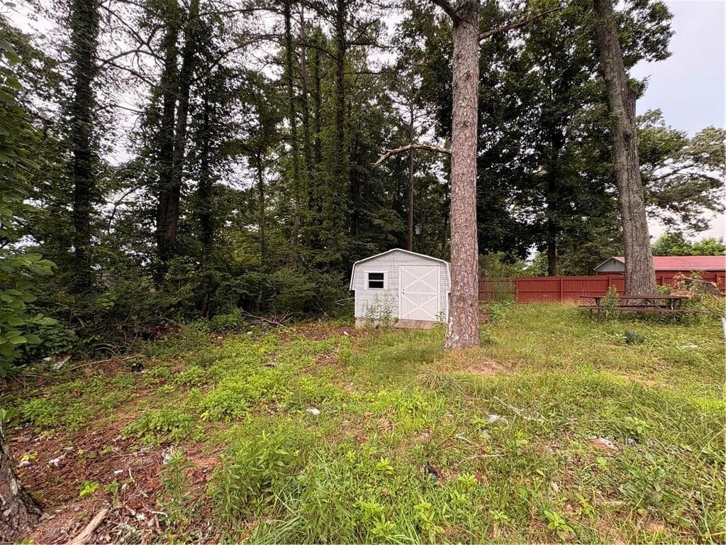 3 bedroom, 2 bathroom, 1,248 sq ft single family residence for sale at 71 Elm Street, Blue Ridge, GA 30513 — photo 3