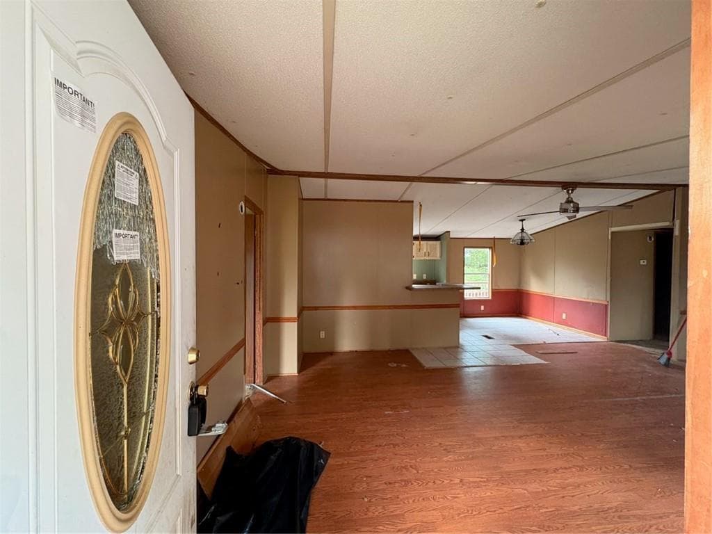 3 bedroom, 2 bathroom, 1,248 sq ft single family residence for sale at 71 Elm Street, Blue Ridge, GA 30513 — photo 4