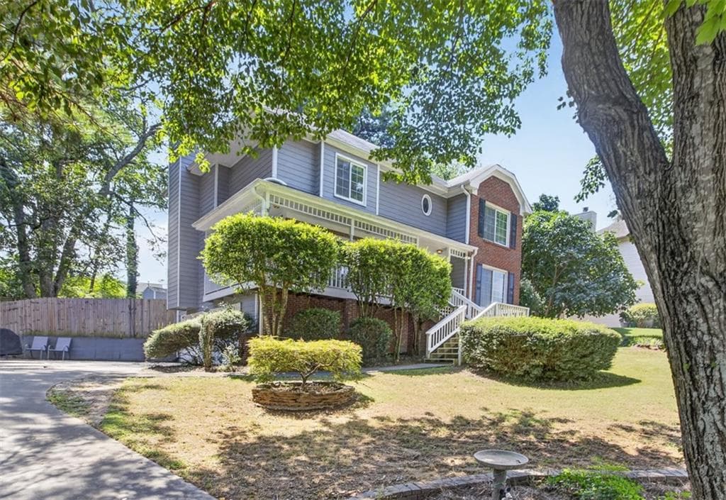 3 bedroom, 3 bathroom, 2,780 sq ft single family residence for sale at 540 Clear Lake Lane, Suwanee, GA 30024 — photo 3