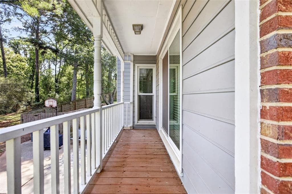 3 bedroom, 3 bathroom, 2,780 sq ft single family residence for sale at 540 Clear Lake Lane, Suwanee, GA 30024 — photo 6