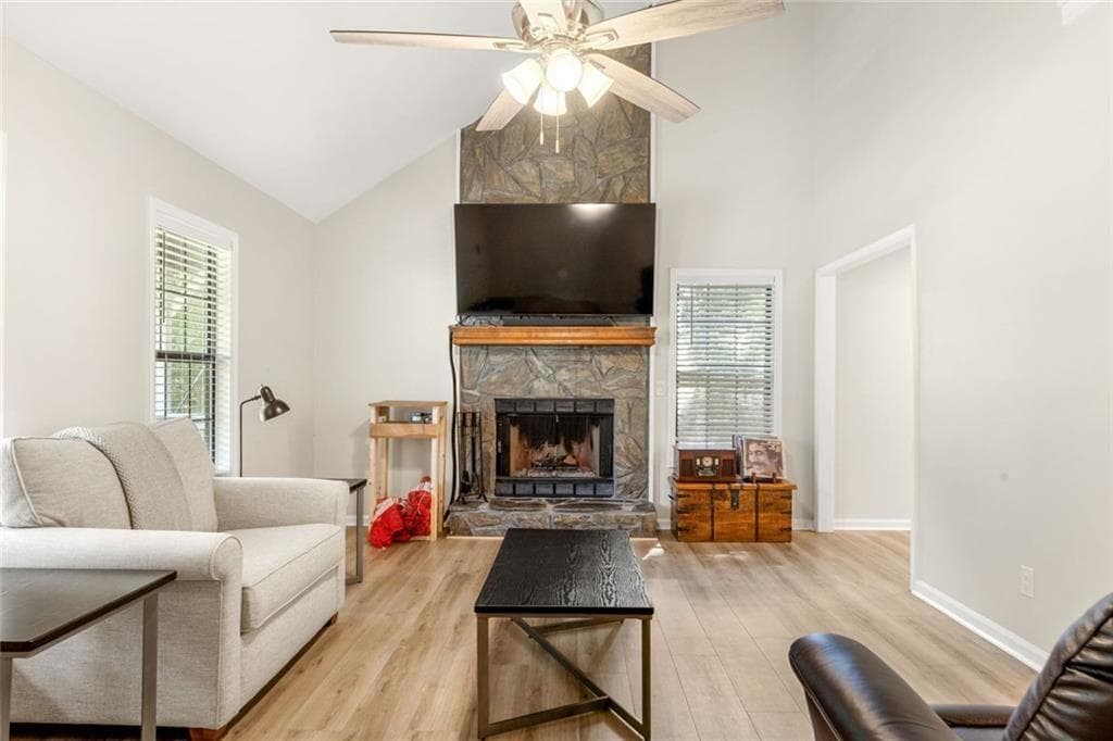 3 bedroom, 4 bathroom, 2,092 sq ft single family residence for sale at 1798 Trophy Drive, Marietta, GA 30062 — photo 5