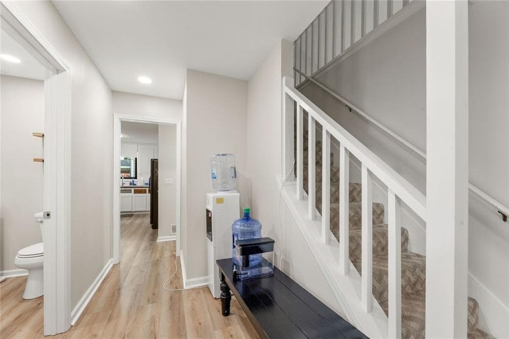 3 bedroom, 4 bathroom, 2,092 sq ft single family residence for sale at 1798 Trophy Drive, Marietta, GA 30062 — photo 10