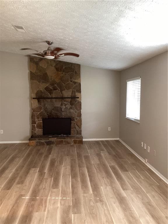 2 bedroom, 970 sq ft single family residence for rent at 10440 Plantation Bridge Drive, Johns Creek, GA 30022 for $1,700 a month — photo 4