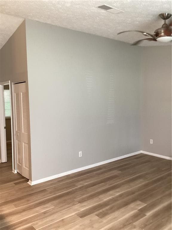 2 bedroom, 970 sq ft single family residence for rent at 10440 Plantation Bridge Drive, Johns Creek, GA 30022 for $1,700 a month — photo 6