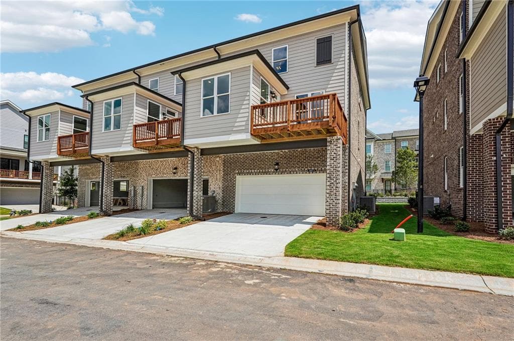4 bedroom, 4 bathroom, 2,192 sq ft townhouse for sale at 3242 Brunel Lane 13, Peachtree Corners, GA 30092 — photo 4