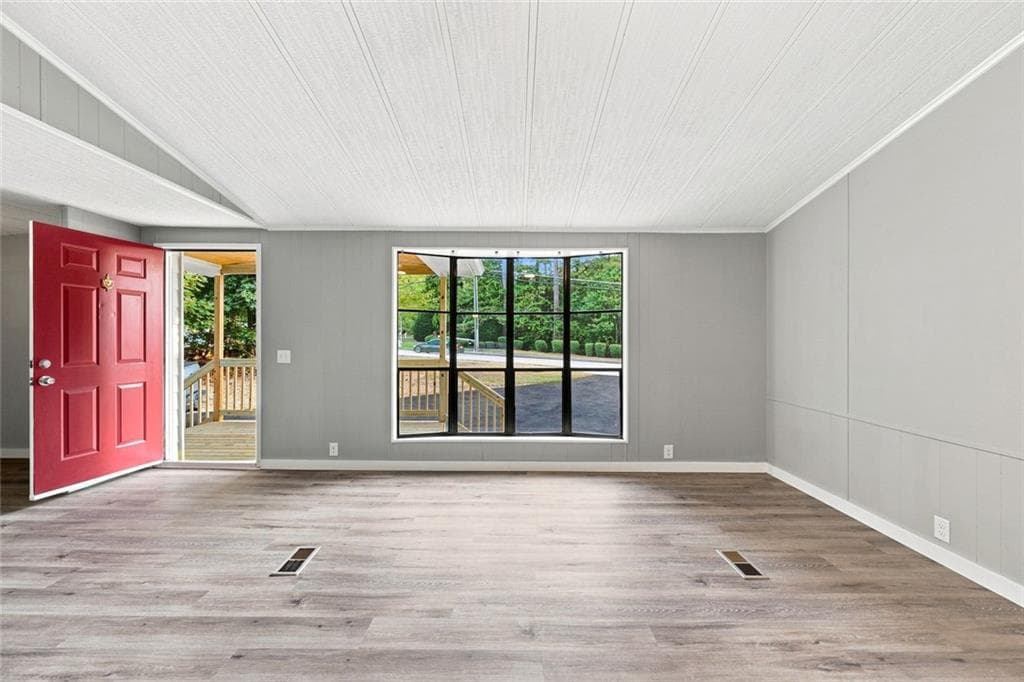 3 bedroom, 2 bathroom, 1,580 sq ft single family residence for sale at 1077 New Hope Road, Lawrenceville, GA 30045 — photo 8