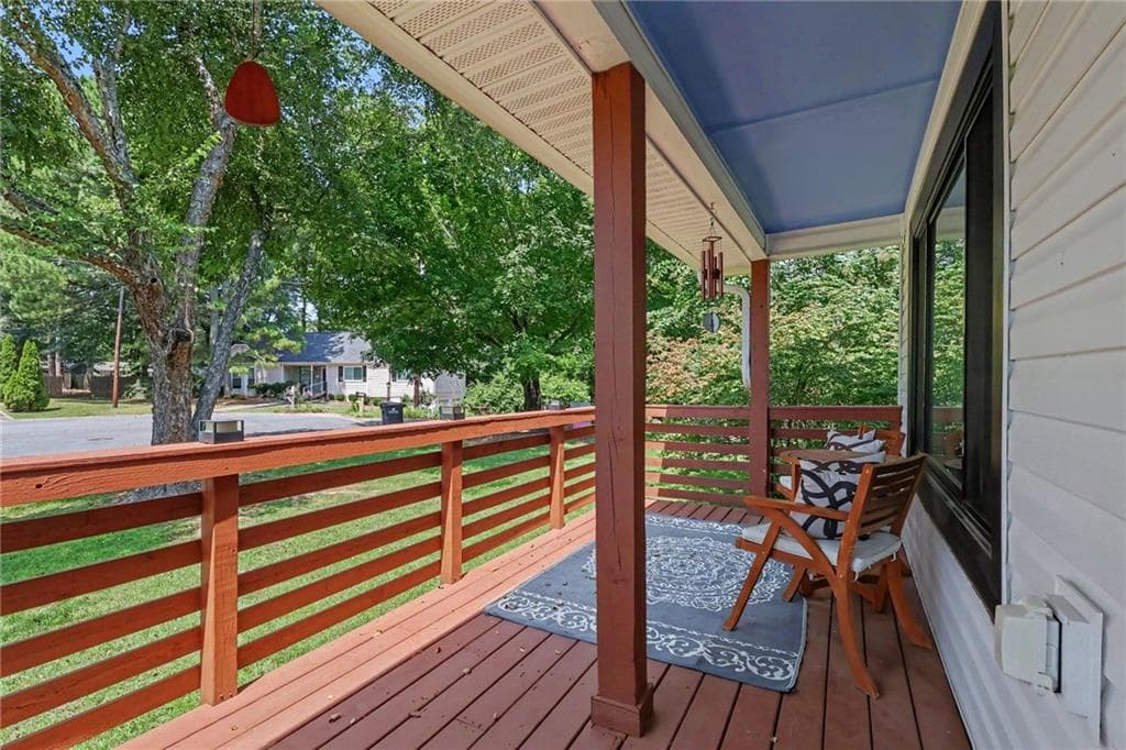 3 bedroom, 3 bathroom, 2,072 sq ft single family residence for sale at 8922 Western Pines Drive, Douglasville, GA 30134 — photo 5