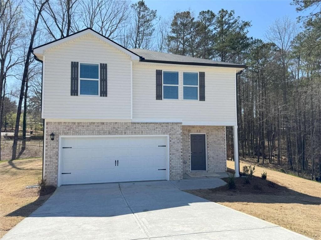 4 bedroom, 3 bathroom, 1,800 sq ft single family residence for sale at 111 Woodside Court, Temple, GA 30179 — photo 2