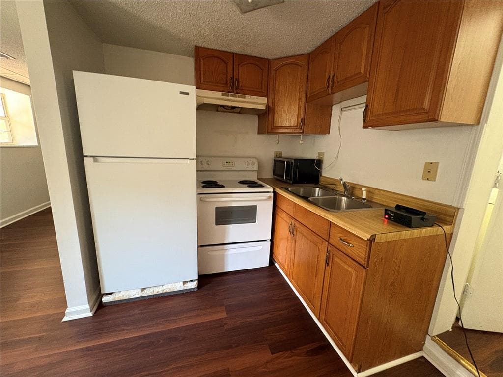 2 bedroom, 1 bathroom quadruplex for rent at 1457 Railroad Avenue 4, Sugar Hill, GA 30518 for $1,200 a month — photo 3