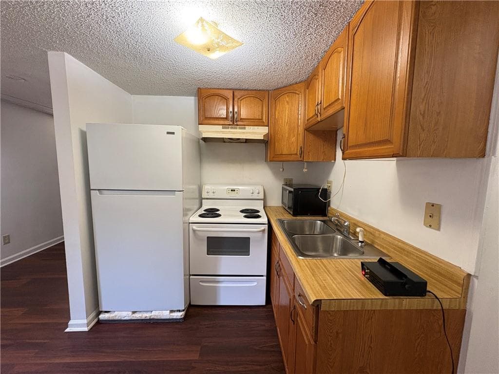 2 bedroom, 1 bathroom quadruplex for rent at 1457 Railroad Avenue 4, Sugar Hill, GA 30518 for $1,200 a month — photo 4