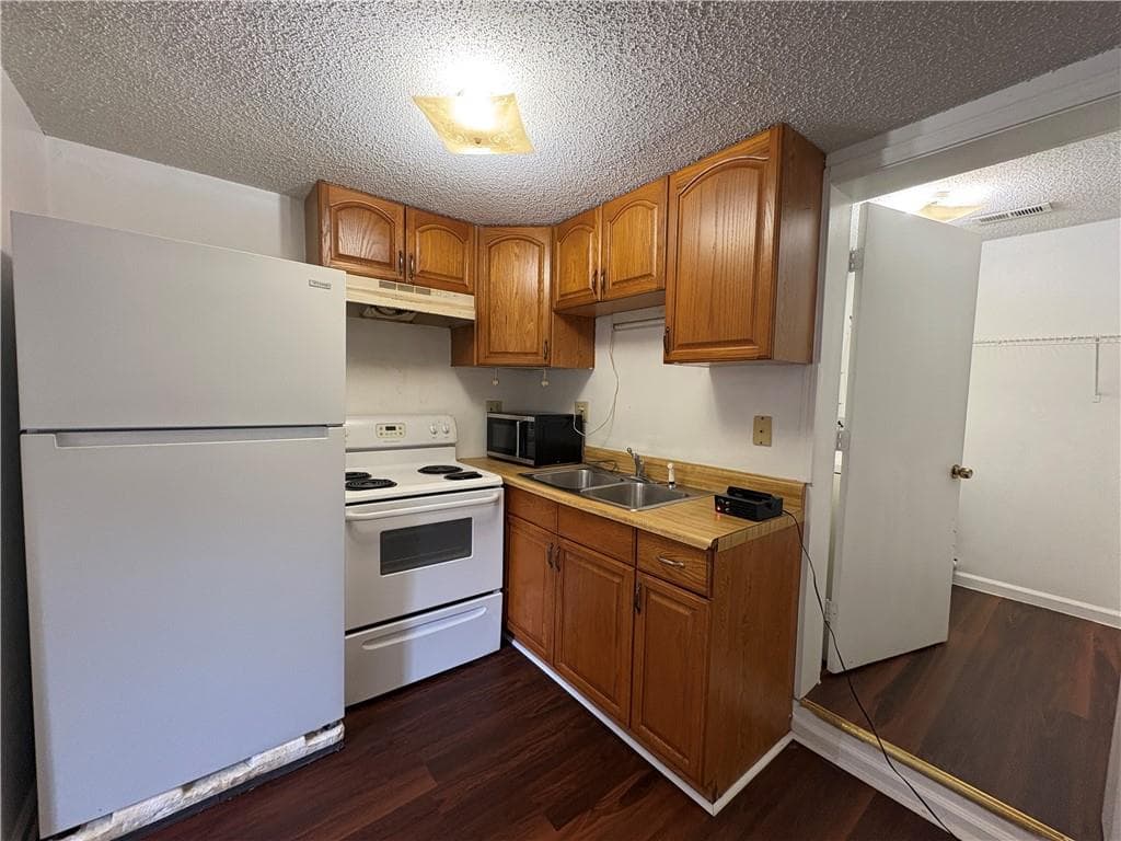 2 bedroom, 1 bathroom quadruplex for rent at 1457 Railroad Avenue 4, Sugar Hill, GA 30518 for $1,200 a month — photo 5