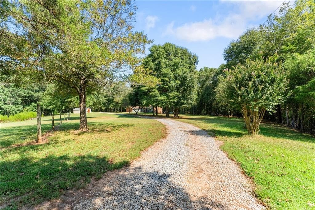 4 bedroom, 3 bathroom, 3,328 sq ft single family residence under contract at 1556 Fred Goss Road, Danielsville, GA 30633 — photo 5