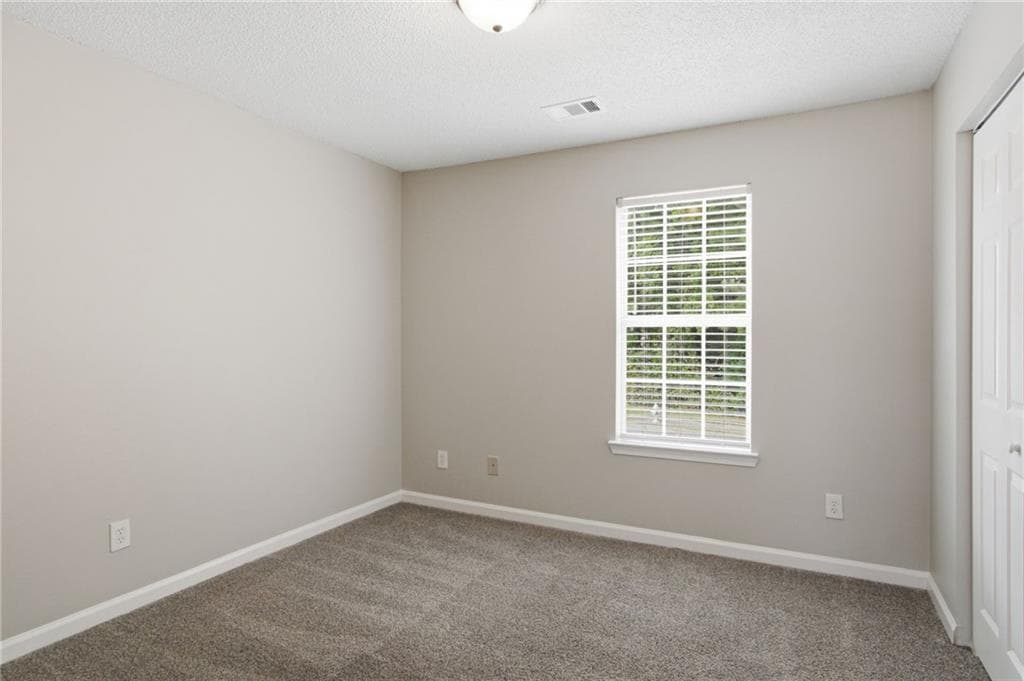3 bedroom, 2 bathroom, 1,990 sq ft single family residence under contract at 445 Buffington Drive, Union City, GA 30291 — photo 9