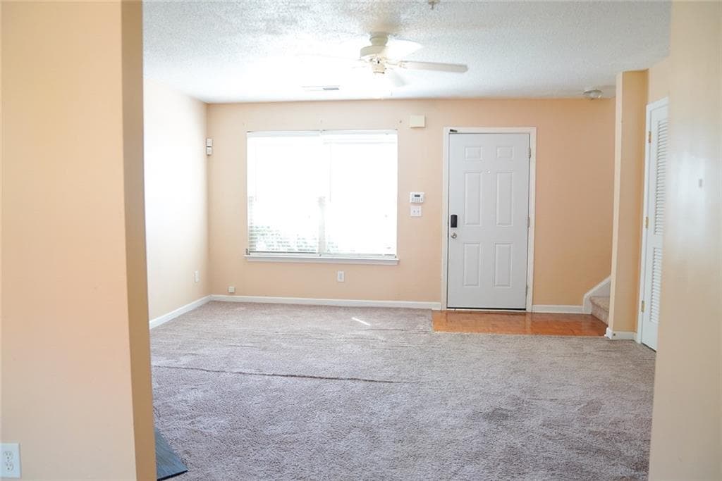 2 bedroom, 3 bathroom, 1,150 sq ft single family residence for sale at 300 Goldenrod Drive, Stockbridge, GA 30281 — photo 2