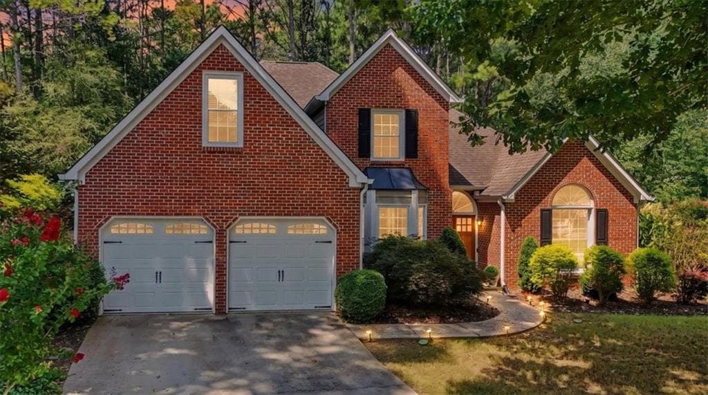 5 bedroom, 3 bathroom, 2,350 sq ft single family residence under contract at 706 Chanson Drive, Marietta, GA 30064 — photo 2