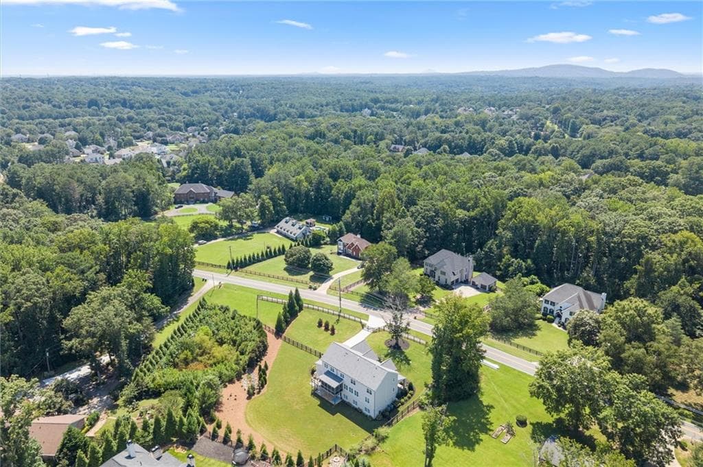 5 bedroom, 5 bathroom, 4,526 sq ft single family residence for sale at 12720 Etris Road, Roswell, GA 30075 — photo 9