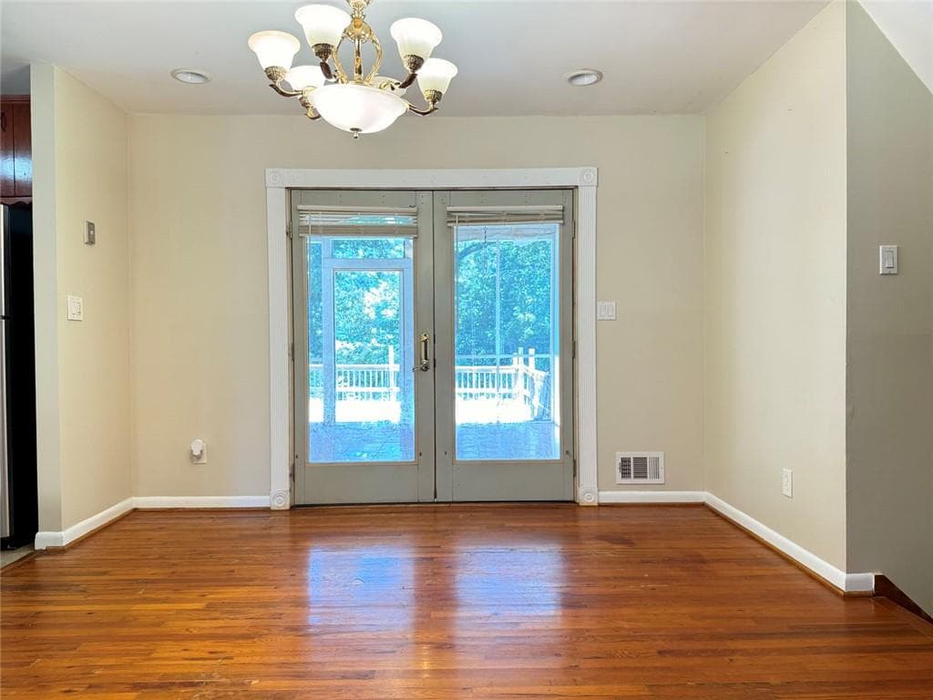 3 bedroom, 2 bathroom, 1,608 sq ft single family residence under contract at 6556 Wendell Circle, Morrow, GA 30281 — photo 6