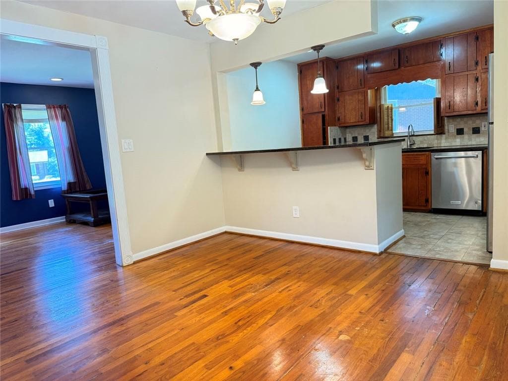 3 bedroom, 2 bathroom, 1,608 sq ft single family residence under contract at 6556 Wendell Circle, Morrow, GA 30281 — photo 9