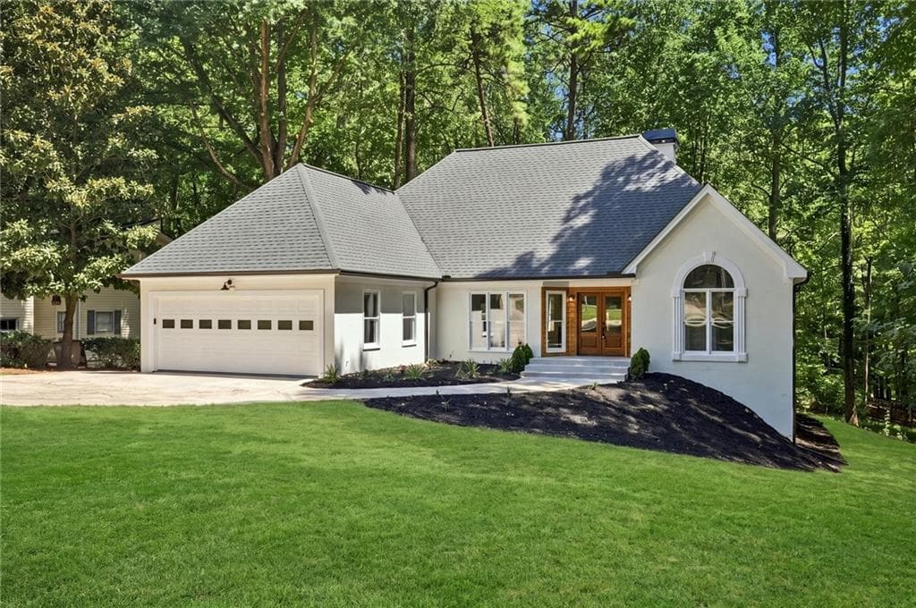 3 bedroom, 2 bathroom, 1,832 sq ft single family residence for sale at 3140 Carlton Road, Cumming, GA 30041 — photo 2