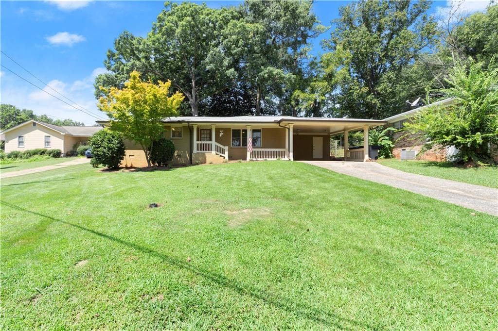 3 bedroom, 2 bathroom, 1,336 sq ft single family residence for sale at 371 North Avenue, Hapeville, GA 30354 — photo 3