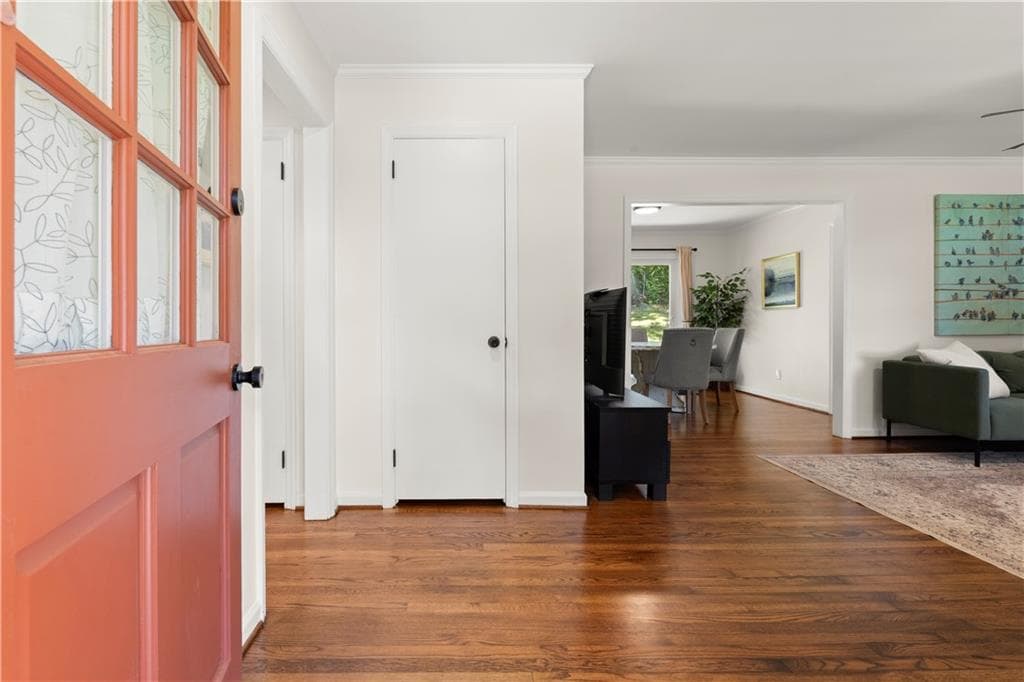 3 bedroom, 2 bathroom, 1,336 sq ft single family residence for sale at 371 North Avenue, Hapeville, GA 30354 — photo 4