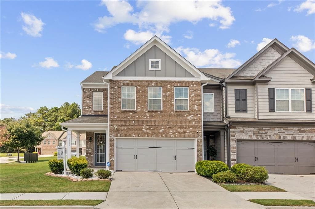 3 bedroom, 3 bathroom, 2,010 sq ft home for sale at 3366 Open Fields Drive, Snellville, GA