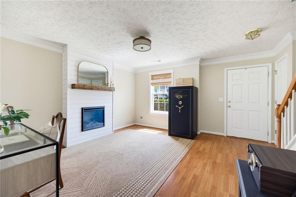 3 bedroom, 3 bathroom, 1,984 sq ft single family residence under contract at 341 Westminster Drive, Canton, GA 30114 — photo 6