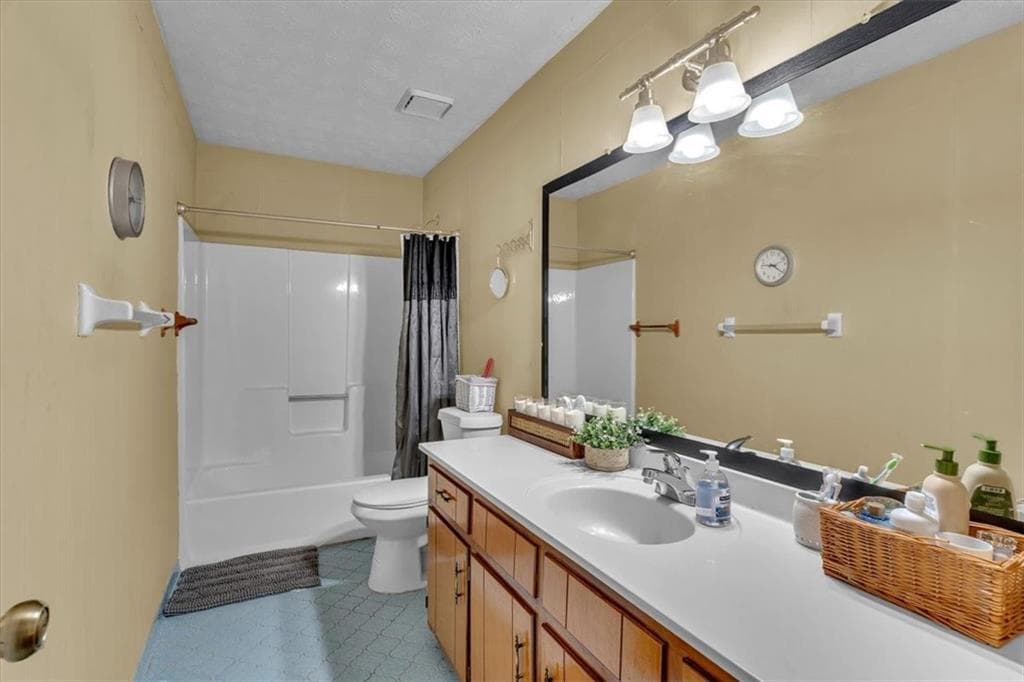 3 bedroom, 2 bathroom, 1,554 sq ft single family residence for sale at 4800 Kensington Lane, Conyers, GA 30094 — photo 10