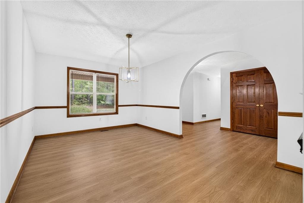 3 bedroom, 2 bathroom, 2,550 sq ft single family residence for sale at 2762 Lester Mill Road, Locust Grove, GA 30248 — photo 10