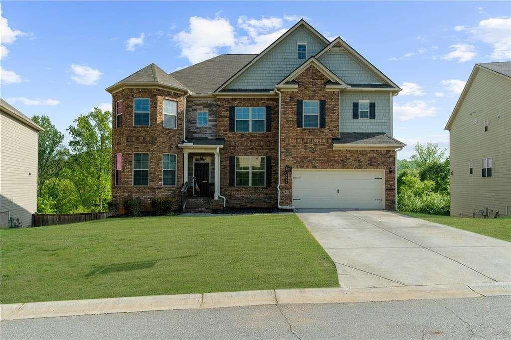 5 bedroom, 4 bathroom, 5,736 sq ft single family residence for rent at 5435 Mirror Lake Drive, Cumming, GA 30028 for $3,800 a month