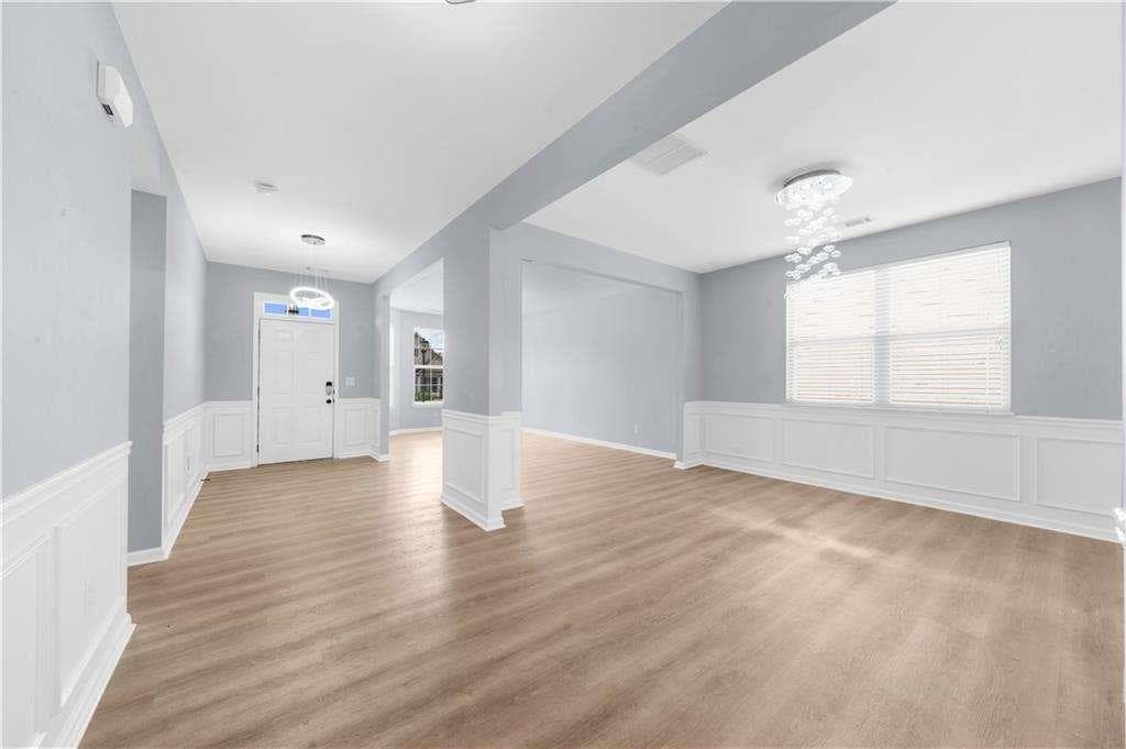 5 bedroom, 4 bathroom, 5,736 sq ft single family residence for rent at 5435 Mirror Lake Drive, Cumming, GA 30028 for $3,800 a month — photo 3