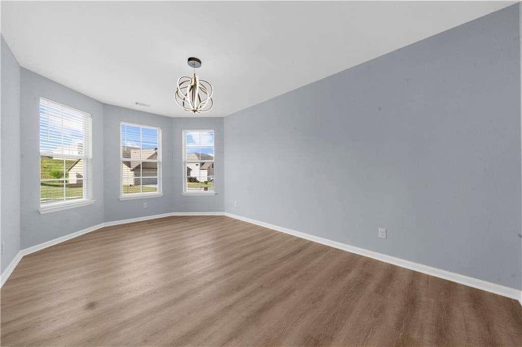 5 bedroom, 4 bathroom, 5,736 sq ft single family residence for rent at 5435 Mirror Lake Drive, Cumming, GA 30028 for $3,800 a month — photo 6
