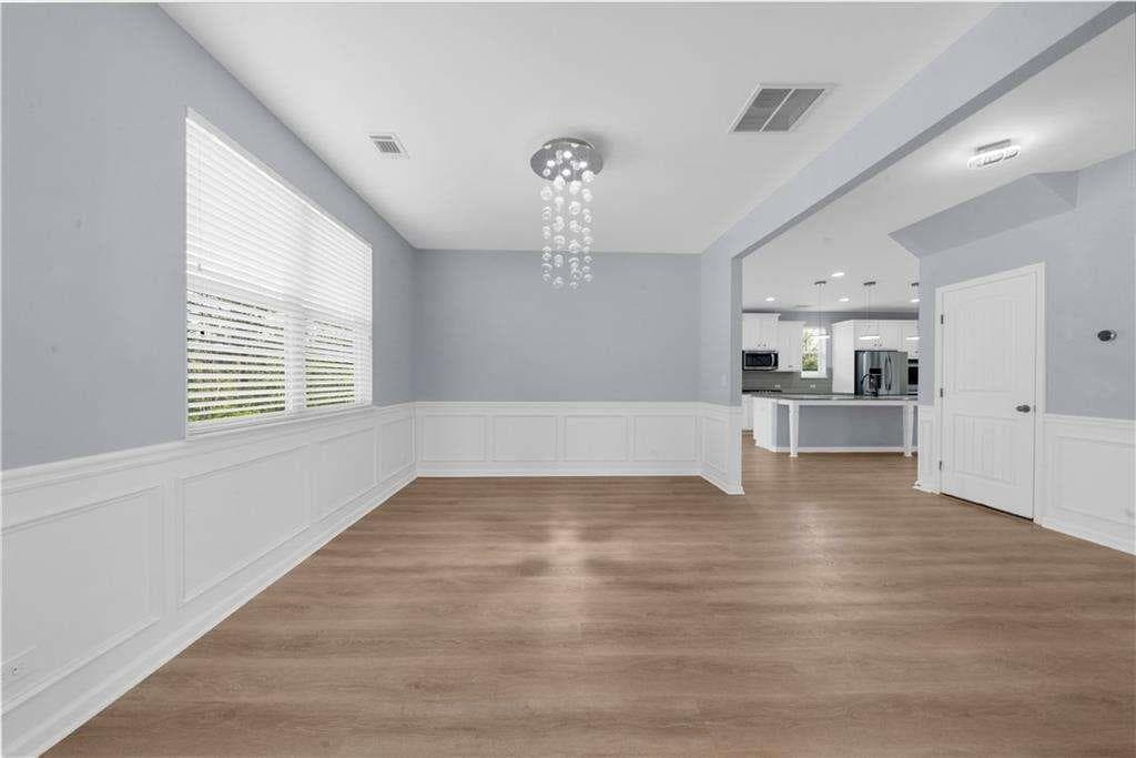 5 bedroom, 4 bathroom, 5,736 sq ft single family residence for rent at 5435 Mirror Lake Drive, Cumming, GA 30028 for $3,800 a month — photo 8