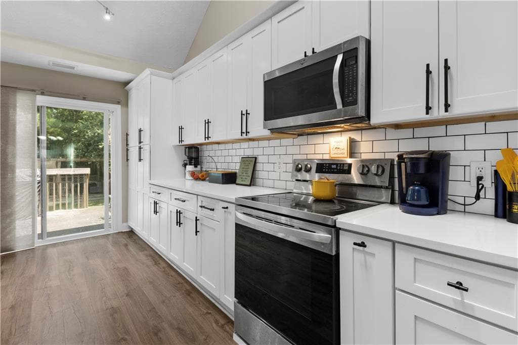 4 bedroom, 3 bathroom, 2,476 sq ft single family residence for sale at 3161 Keenly Ives Court, Buford, GA 30519 — photo 8