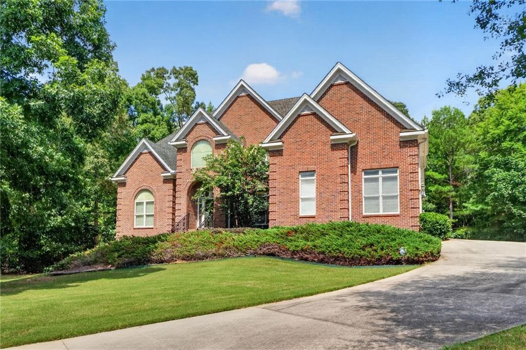 5 bedroom, 6 bathroom, 4,675 sq ft single family residence for sale at 1442 Swiftwater Circle, Mcdonough, GA 30252 — photo 6