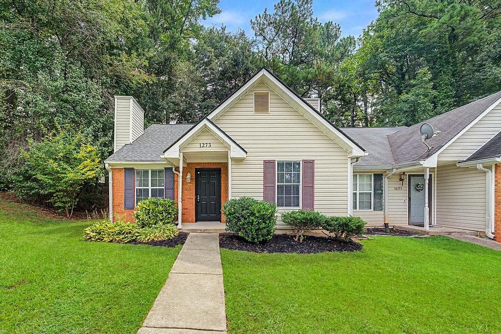 2 bedroom, 2 bathroom, 1,108 sq ft townhouse under contract at 1273 Scripps Court, Marietta, GA 30008