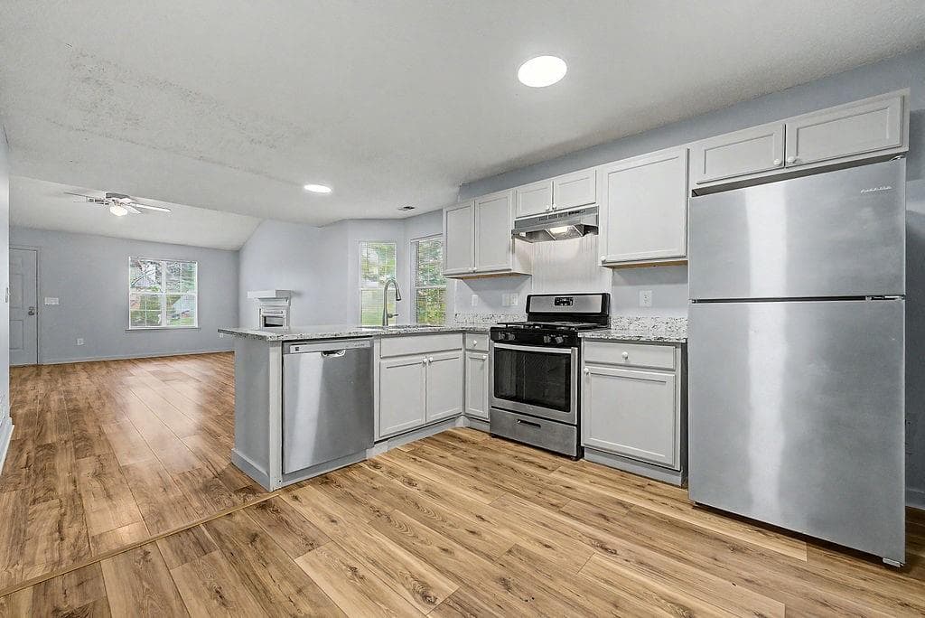 2 bedroom, 2 bathroom, 1,108 sq ft townhouse under contract at 1273 Scripps Court, Marietta, GA 30008 — photo 6