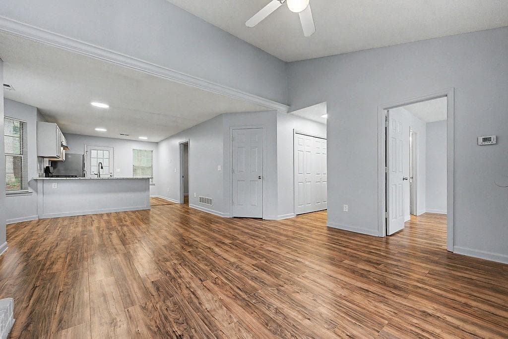 2 bedroom, 2 bathroom, 1,108 sq ft townhouse under contract at 1273 Scripps Court, Marietta, GA 30008 — photo 7