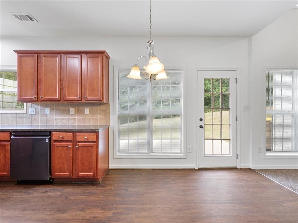 5 bedroom, 3 bathroom, 2,891 sq ft single family residence for rent at 3926 Walnut Grove Way, Gainesville, GA 30506 for $2,600 a month — photo 9