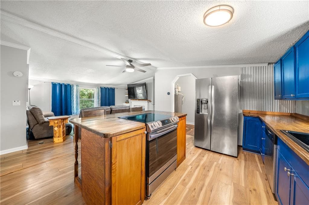 3 bedroom, 2 bathroom, 1,650 sq ft single family residence for sale at 115 Wildwood Trl, Cleveland, GA 30528 — photo 9