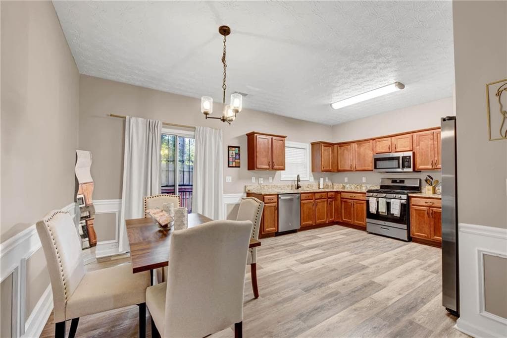 3 bedroom, 3 bathroom, 1,736 sq ft townhouse under contract at 1290 Adcox Square, Stone Mountain, GA 30088 — photo 9
