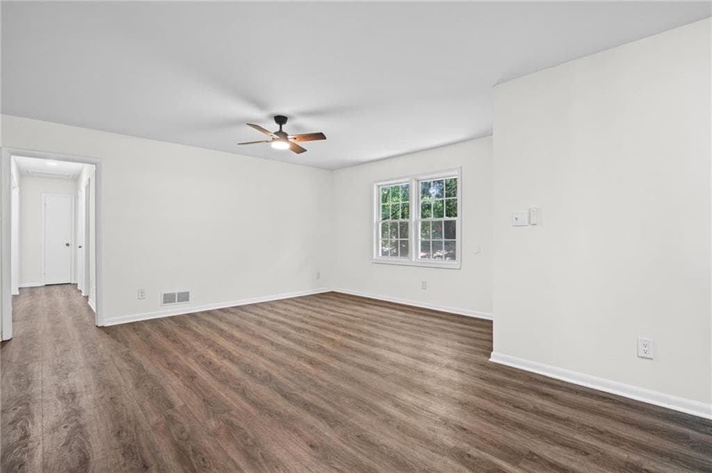 4 bedroom, 2 bathroom, 1,284 sq ft single family residence for sale at 2840 Somerton Drive, Morrow, GA 30260 — photo 8