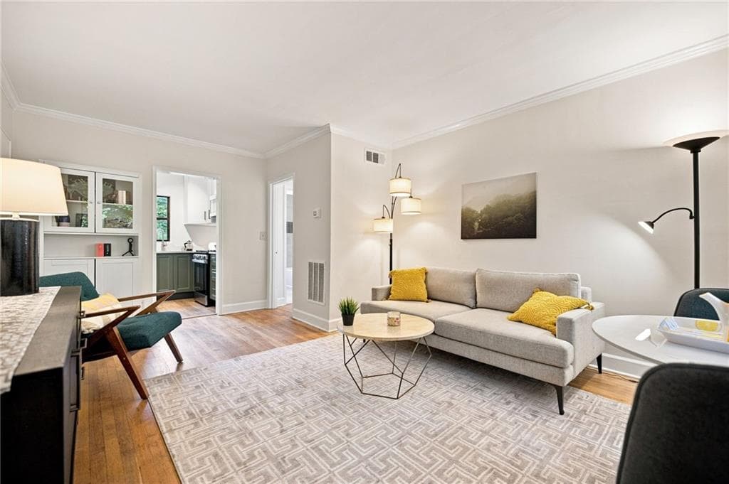 2 bedroom, 1 bathroom, 667 sq ft condominium for sale at 692 Argonne Avenue 2, Atlanta, GA 30308 — photo 1 of 25
