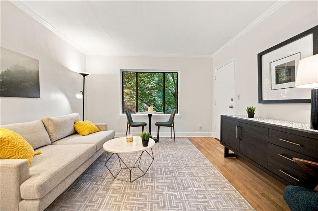 2 bedroom, 1 bathroom, 667 sq ft condominium for sale at 692 Argonne Avenue 2, Atlanta, GA 30308 — photo 2