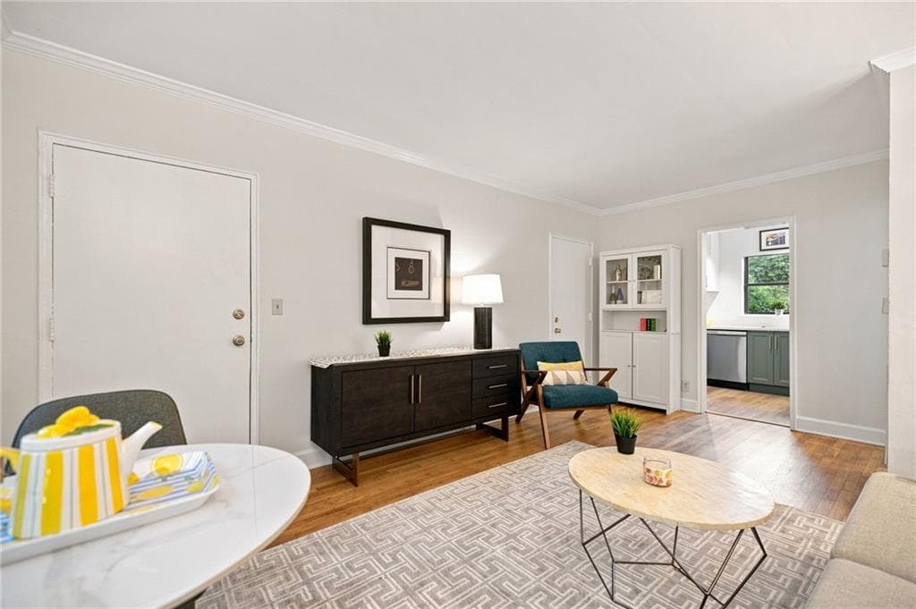 2 bedroom, 1 bathroom, 667 sq ft condominium for sale at 692 Argonne Avenue 2, Atlanta, GA 30308 — photo 3