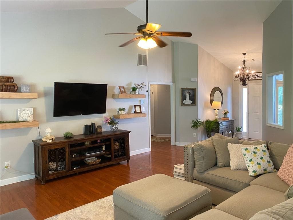 3 bedroom, 2 bathroom, 1,824 sq ft single family residence for sale at 1305 Overland Park Drive, Braselton, GA 30517 — photo 9