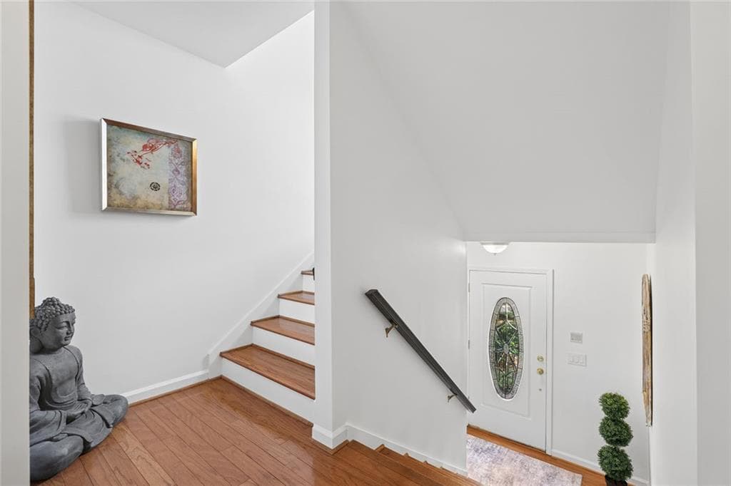 3 bedroom, 4 bathroom, 2,420 sq ft townhouse for sale at 13 Sycamore Station, Decatur, GA 30030 — photo 7